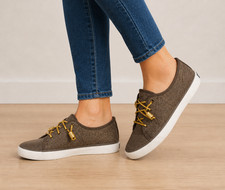 Sperry Women  s 7M Tennies Brown Gold with Gold Laces D17-61790 Great Condition