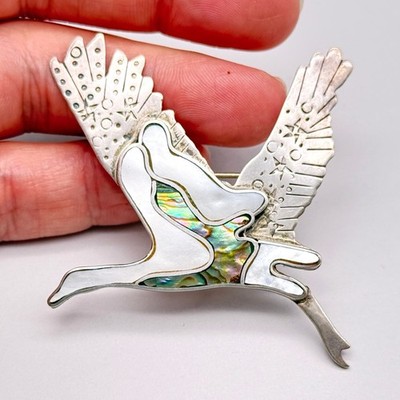 Vintage Zealandia Flying Bird Inlay Sterling Silver Pin Brooch