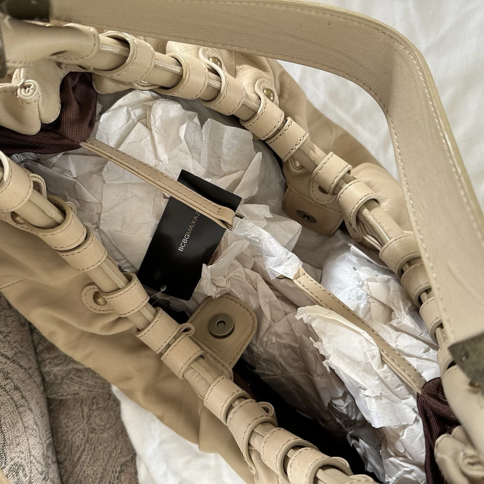 NWT BCBG Maxazria Large Tan Leather Hobo Baguette Bag Purse Handbag 16" - Image 3 of 4