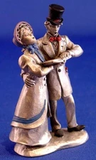 Hudson Pewter Villagers ~ NANCY & JIM  ~ CHRISTMAS CAROLERS -  #5245