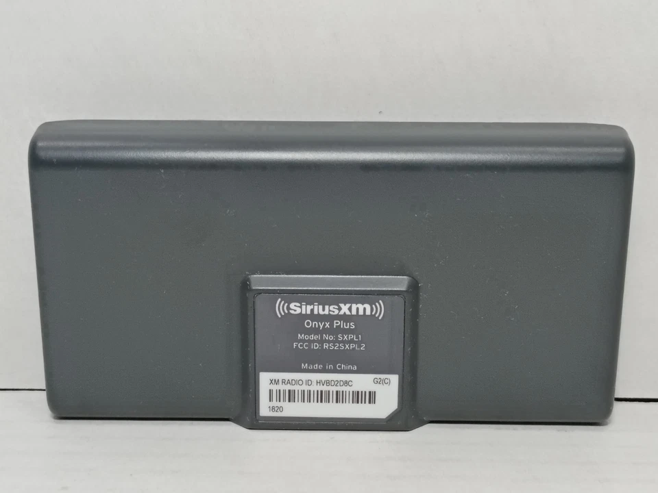 Paquete SiriusXM Radio Onyx Plus SXPL1 con base para automóvil XDPIV2 y antena SiriusXM NGVA1 Foto 3 de 4