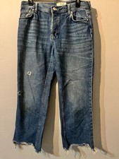 011-0005 We The Free Free People Mid-Rise Distressed Leg Raw Hem Jeans