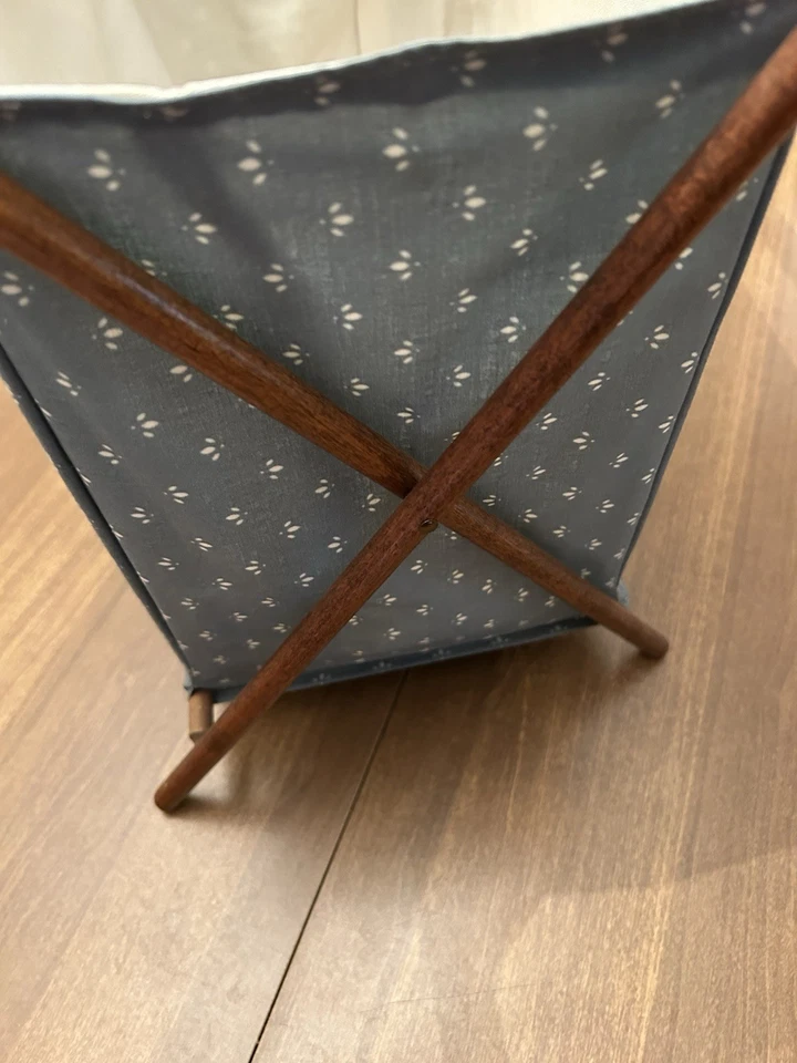 De colección Plegable Marco de Madera Tela Costura Tejer Carrito Cesta Portátil Azul y Blanco Foto 3 de 4