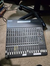 Mackie 1604-VLZ PRO 16 Channel Mic/Line Mixer