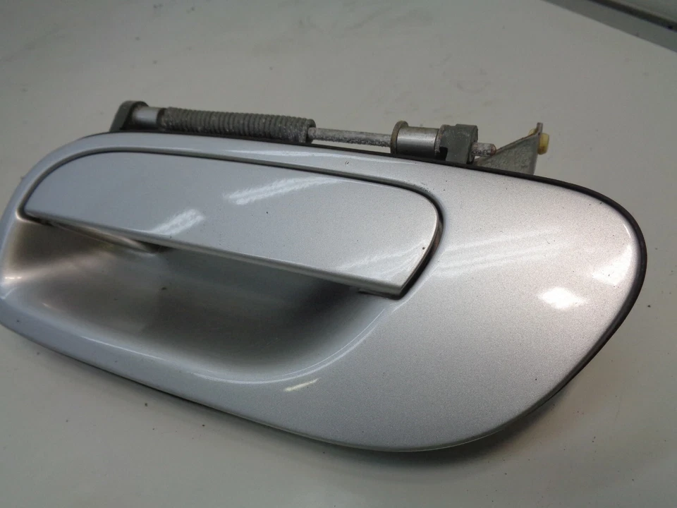 01-09 Manija de puerta exterior trasera izquierda lado conductor Volvo S60 plateada OEM AK91104 Foto 2 de 4