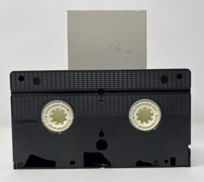 激レア エイフェックス・ツイン カム・トゥ・ダディ VHS Aphex Twin – Come To Viddy – VHS (PAL), 1997 [r76381] | Discogs