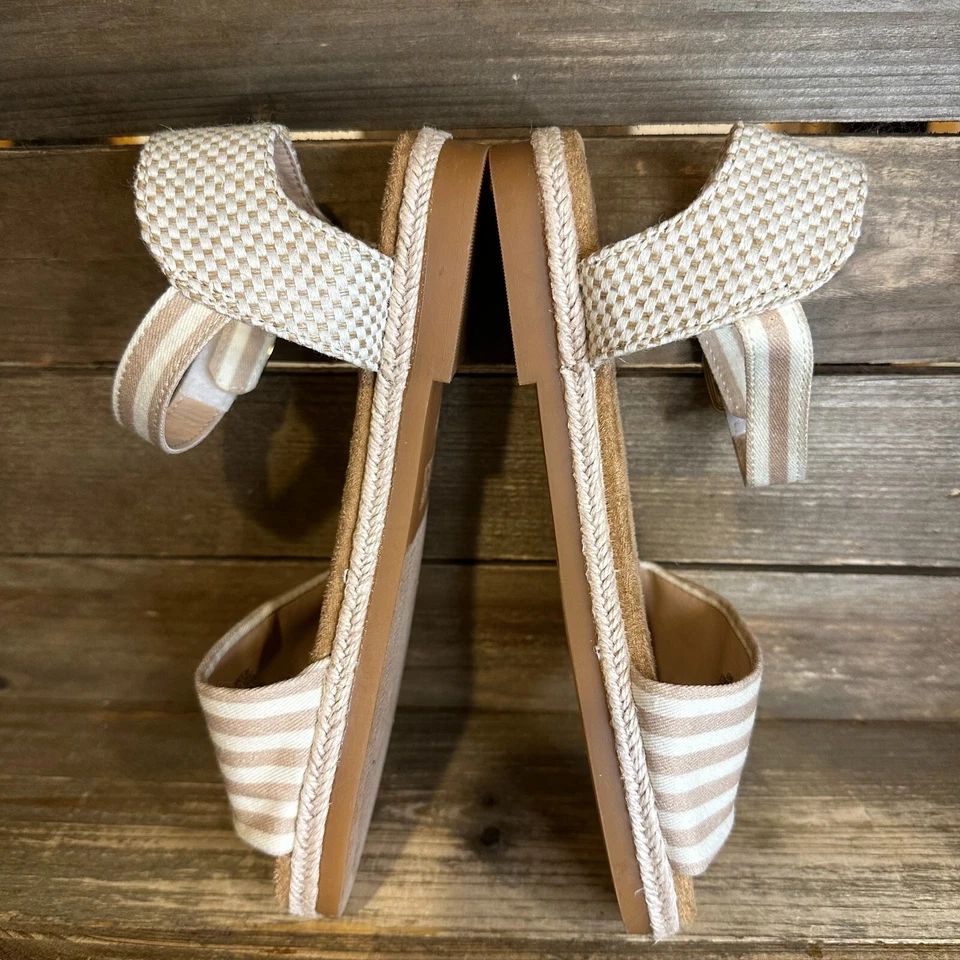 Nuevas sandalias de playa informales de lona blancas tostadas Mia Esmee para niños grandes nuevas sin caja talla 3 Y Foto 4 de 4