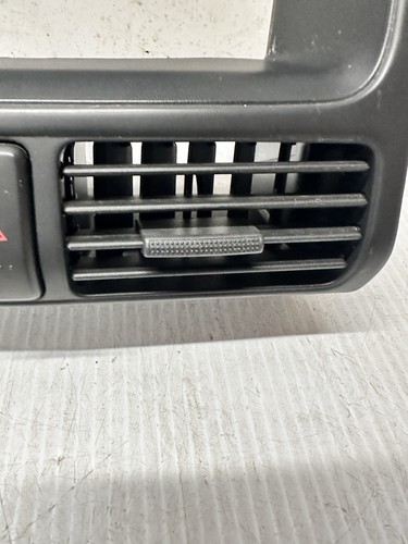 02-06 Honda CRV Radio Bezel Center Dash OEM Vent Trim Hazard Switch Button T9 - Picture 3 of 11