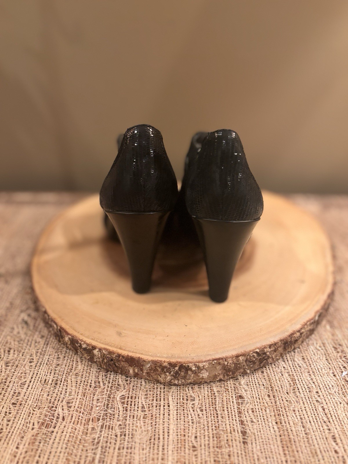 APL Sandali donna Söfft neri testurizzati glitterati con cinturino e fibbia taglia 9