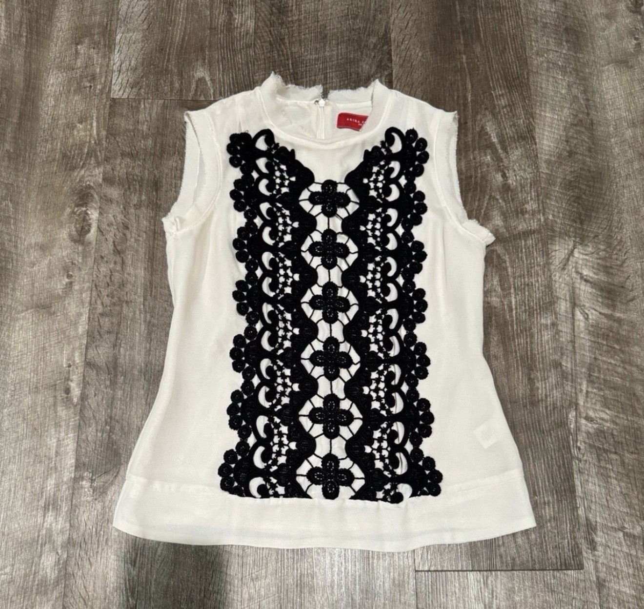 Akira Chicago Red Label Womens Cream Blouse Size Small