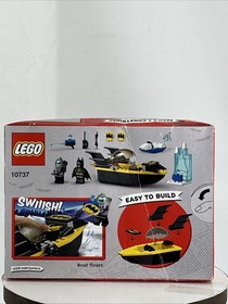 LEGO Juniors Batman vs Mr. Freeze 10737  2 Minifigures Bat Boat