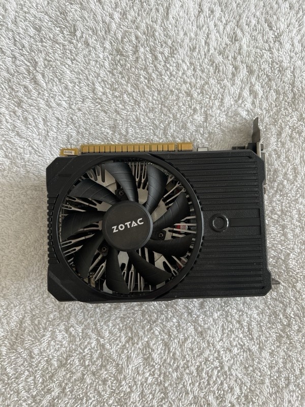 ZOTAC GEFORCE GTX 1050 Ti 4GB 128BIT GDDRS Graphics Card For Gaming PC
