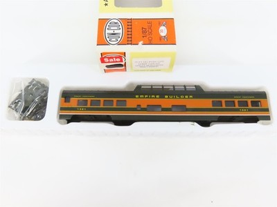 HO Scale Con-Cor 0001-000943 GN Great Northern Dome Passenger Car #1321 Kit