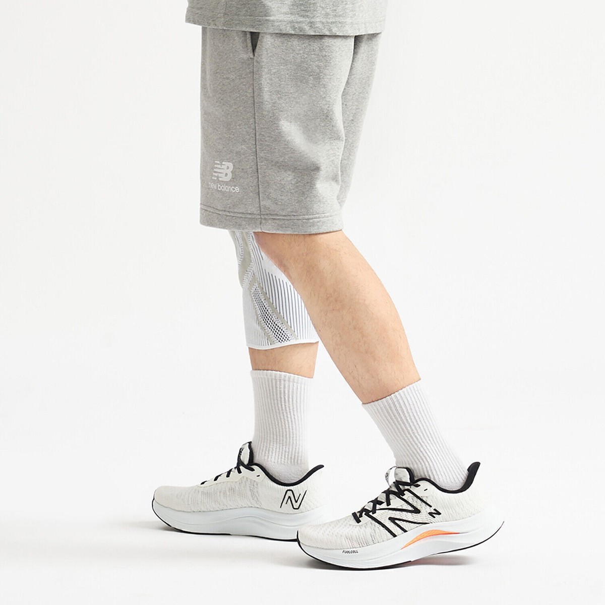 New Balance FuelCell Propel v4 Low White Black - MFCPRLW4 | eBay