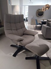 Poltrona relax con poggiapiedi Re-vive Natuzzi modello Quilted Queen