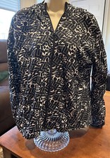 Nike multi color hooded long sleeve windbreaker size L