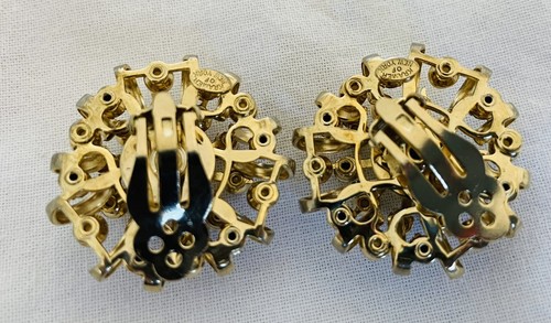 Kramer of N.Y. Signed Clear Stone and Crystal And Pearl Vintage Clip Earrings - Picture 6 of 12