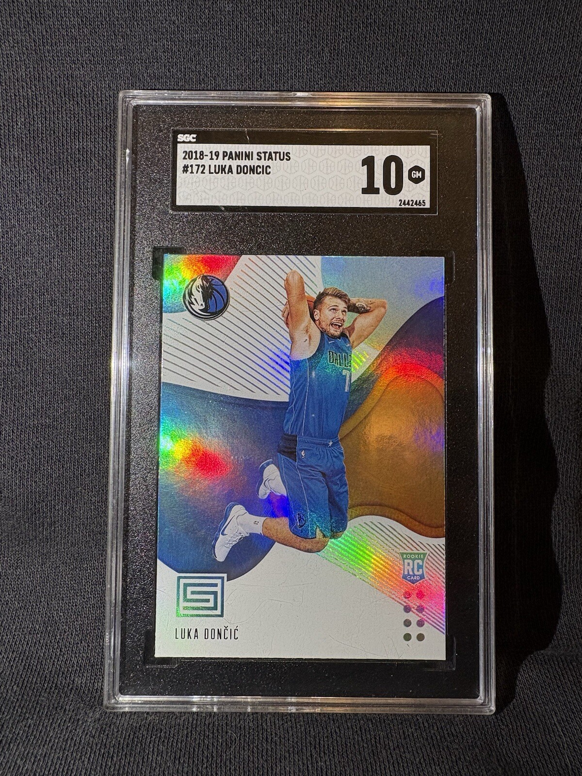 2018-19 Panini Status #172 Luka Doncic Rookie Card SGC 10!!!