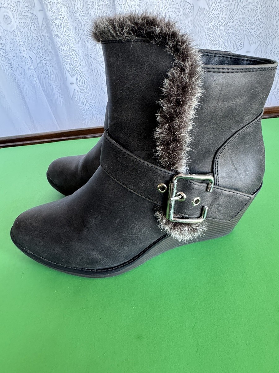 RANページ RAMPAGE WOMEN'S ANKLE BOOTS / SZ 8.5 M / SUPER NICE AND VERY CLEAN