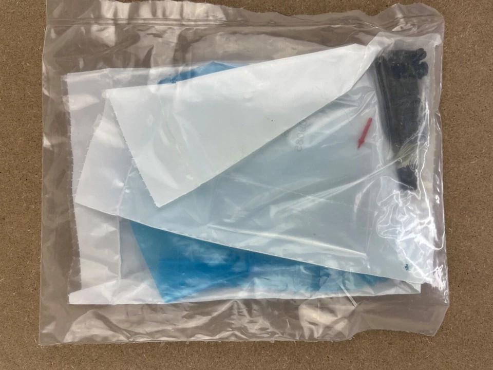 Amphenol Aerospace MS3116E8-4S  Circular MIL Spec Connector 4P #20 SKT  Set of 2 - Image 2 of 3