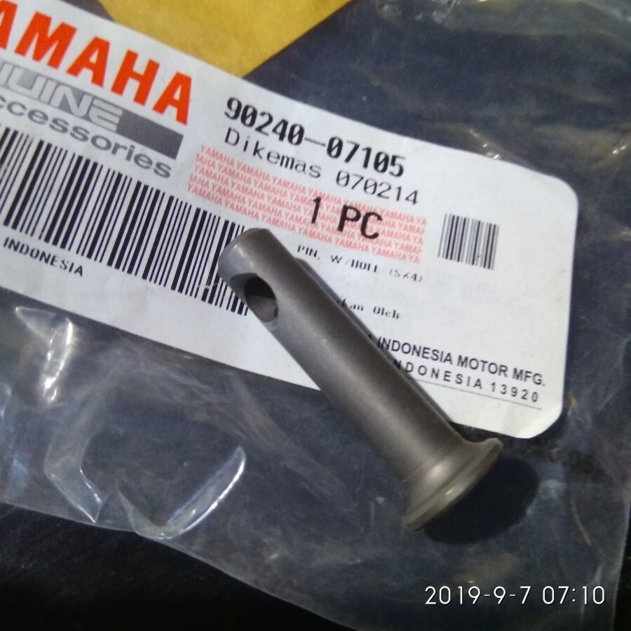 Genuine Yamaha Scorpio Z SX4 SX225 2006-2014 Crankshaft Pin Clevis