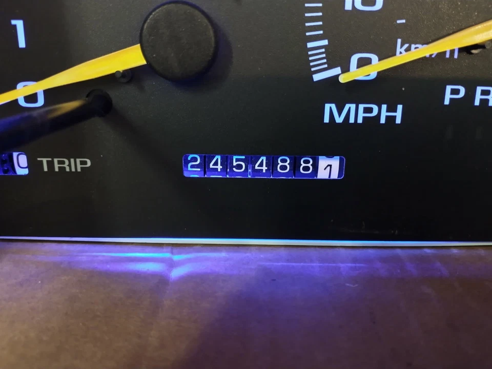 95-00 C/K TRUCK SUBURBAN TAHOE INSTRUMENT GAUGE CLUSTER SPEEDO TACH 245K REBUILT - Image 4 of 4