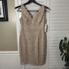 Adrianna Papell Dress Womens 6P Champagne Lace Sheath Cocktail Party V Neck
