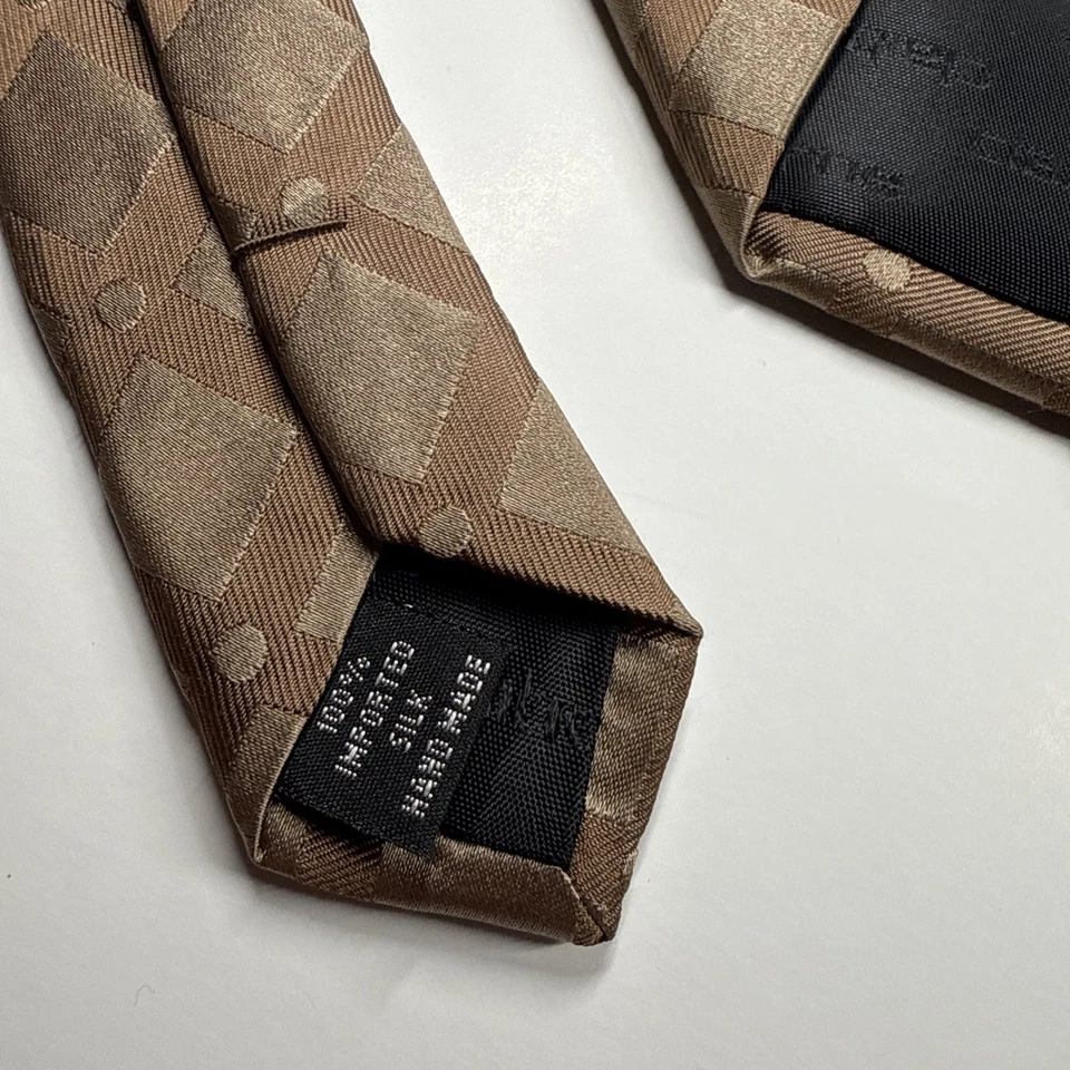 Claiborne Men’s Silk Tie Extra Long Gold Stripes And Squares - Image 4 of 4