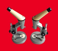 Paire de microscopes vintage Optico Paris en fonte  -  Années 60