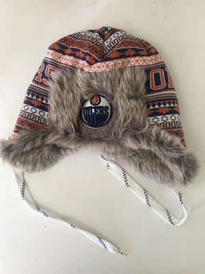 Edmonton Oilers NHL Hockey Trapper Beanie SAMPLE Hat by Reebok Great Quality NEW