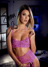 Emma Hix signed model 8x10 Photo -PROOF- -CERTIFICATE- (A0006)