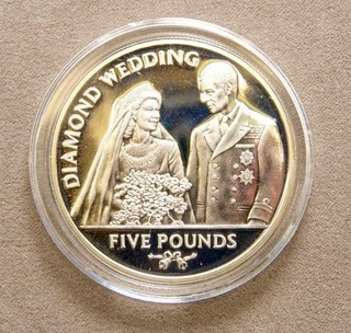 2007 925 Silver Proof Diamond Wedding Wedding Day Portrait £5 Coin #001