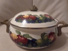 Miniature Aged Rustic Enamel MEDIUM Casserole Pan with Lid-BEIGE:DOLLHOUSE 1:24