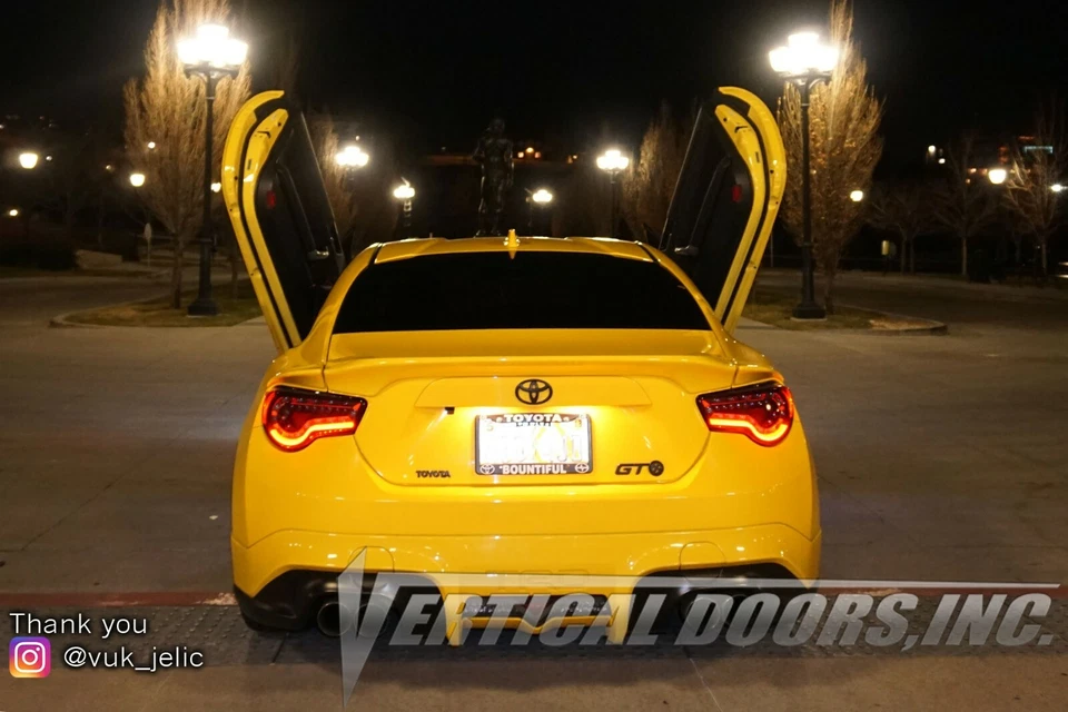 Kit de conversión de puerta Lambo Scion FRS 2012-2018 de Vertical Doors Inc. Foto 4 de 4