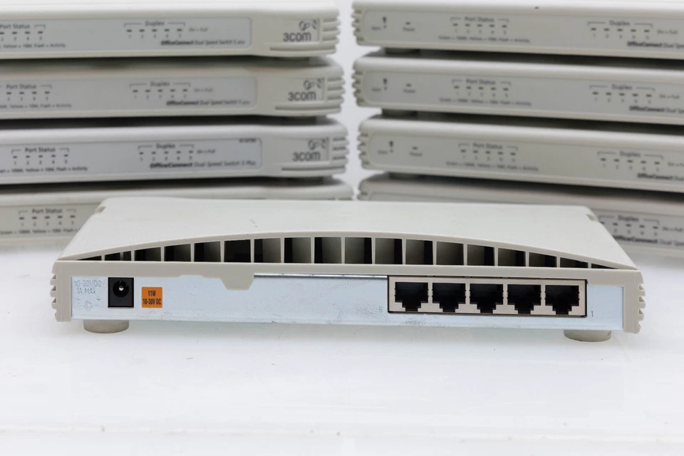 [Lot of 9] 3Com OfficeConnect 5 Port Dual Speed Switch, 5 Power Supplies 3C16790 - Image 3 of 4