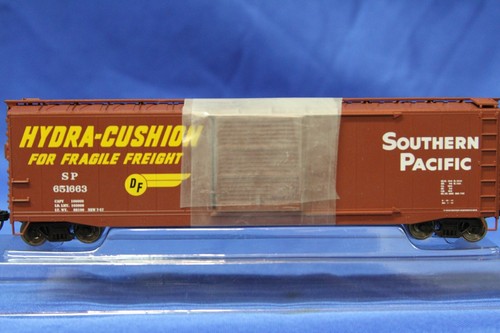 Rivarossi HO 50ft Schiebetür Boxcar ohne Roofwwalk SP 651633 HR6467A | Zustand: New