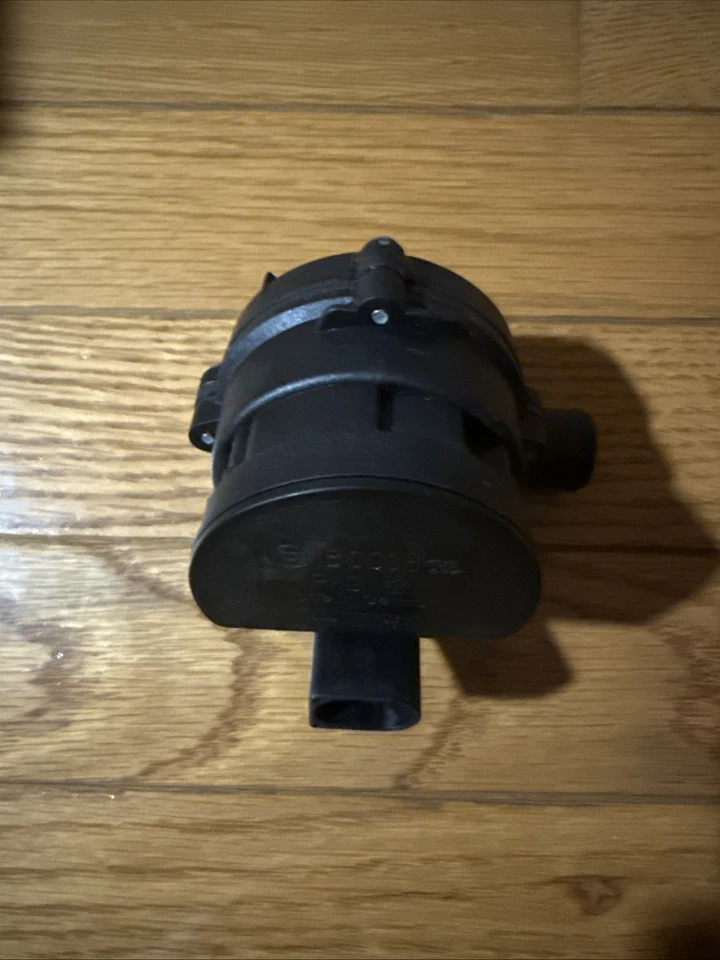 Bomba de agua auxiliar Bosch 0329023004 Foto 3 de 3