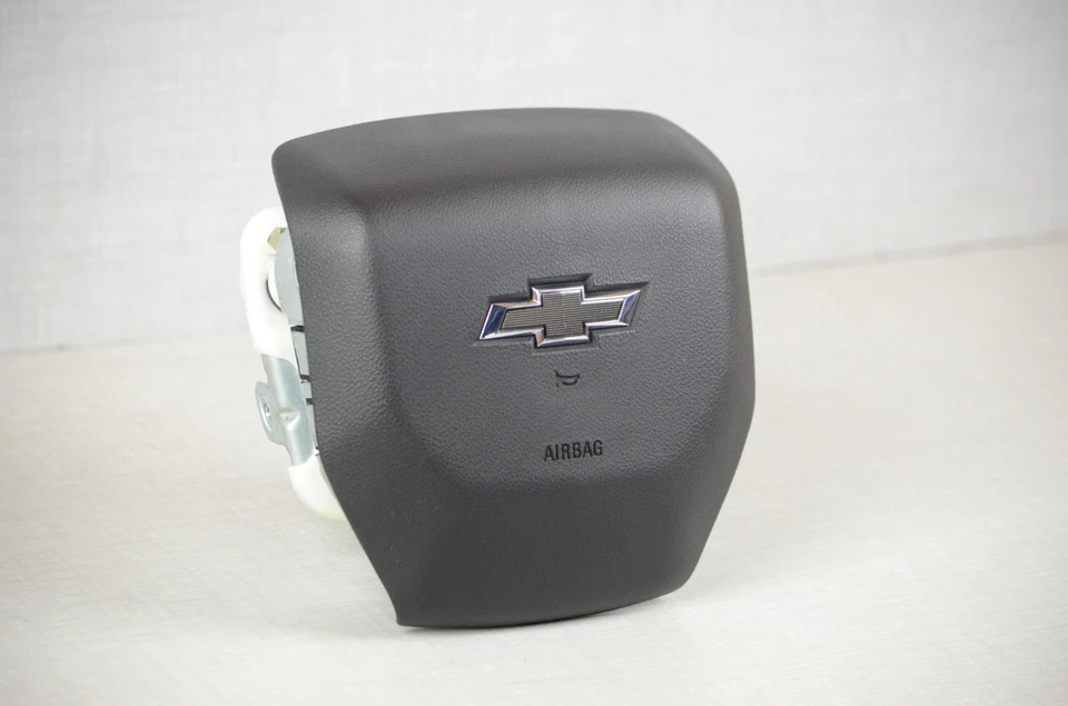 Chevrolet Silverado 2500 3500 2020-2025 airbag rueda del conductor emblema negro OEM Foto 3 de 4