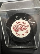 Mark Howe - Detroit Redwings - Signed Puck 