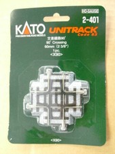 Kato 2-401 HO-scale UniTrack 90-degree crossing 1