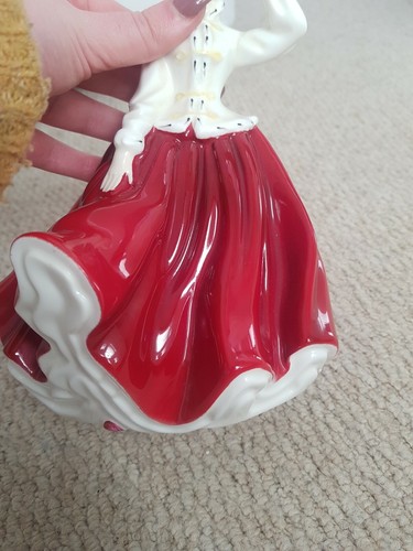 Royal Doulton Hn 2937 Gail China Ornament Figurine - Picture 4 of 5
