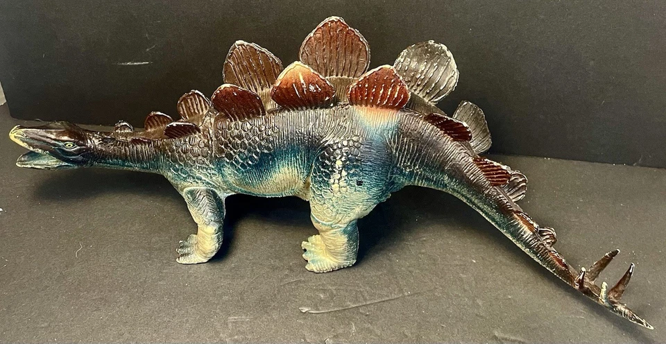 Figura de dinosaurio grande Dor Mei Dormei Stegasuarus de plástico sólido 16 pulgadas 1986 de colección Foto 3 de 4