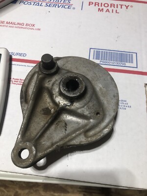 Rubber Tank Holder Honda CL70 Gas Tank Rear Rubber Holder For Honda CL70, SL70, XL70, CB125S - OEM 17613-051-010 Vintage Honda Gas Tank - Foto 5