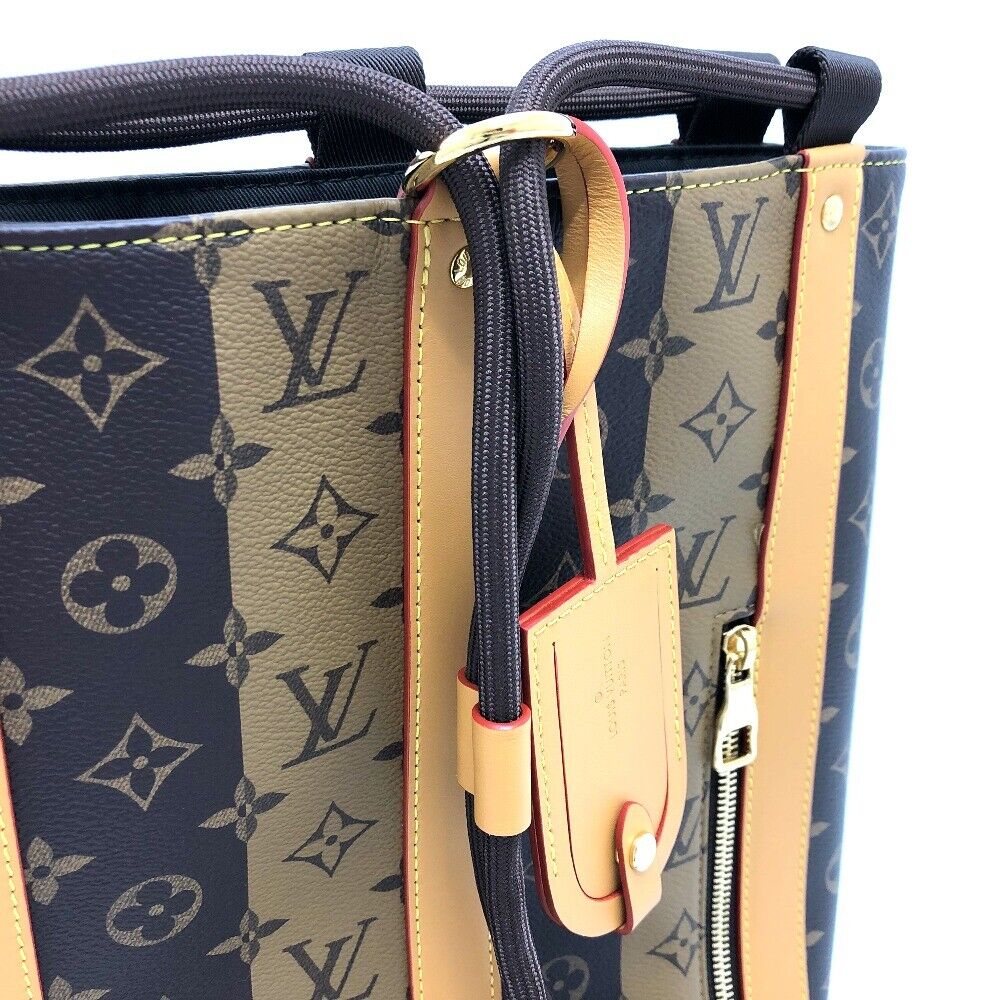 New LOUIS VUITTON NIGO M45968 Randonnee Messenger Shoulder Bag Monogram  Stripes