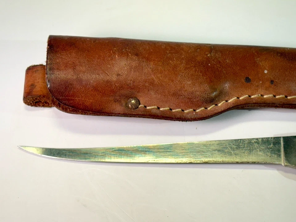 Schrade + USA 168 Uncle Henry Knife 10 Inch Length with 5" Fixed Blade Walleye - Image 4 of 4