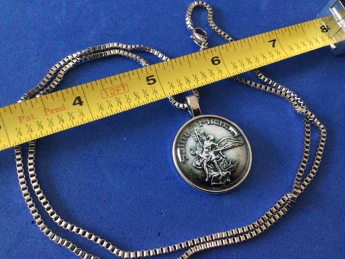 Rare ARCHANGEL St MICHAEL Saint Medal NECKLACE Pendant Angel Glass Dome 26” - Picture 3 of 3