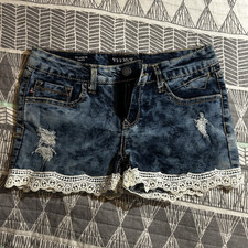 VIGOSS The Jagger Women  s Size 14 Medium Wash Blue Cutoff Shorts Lace Stretch