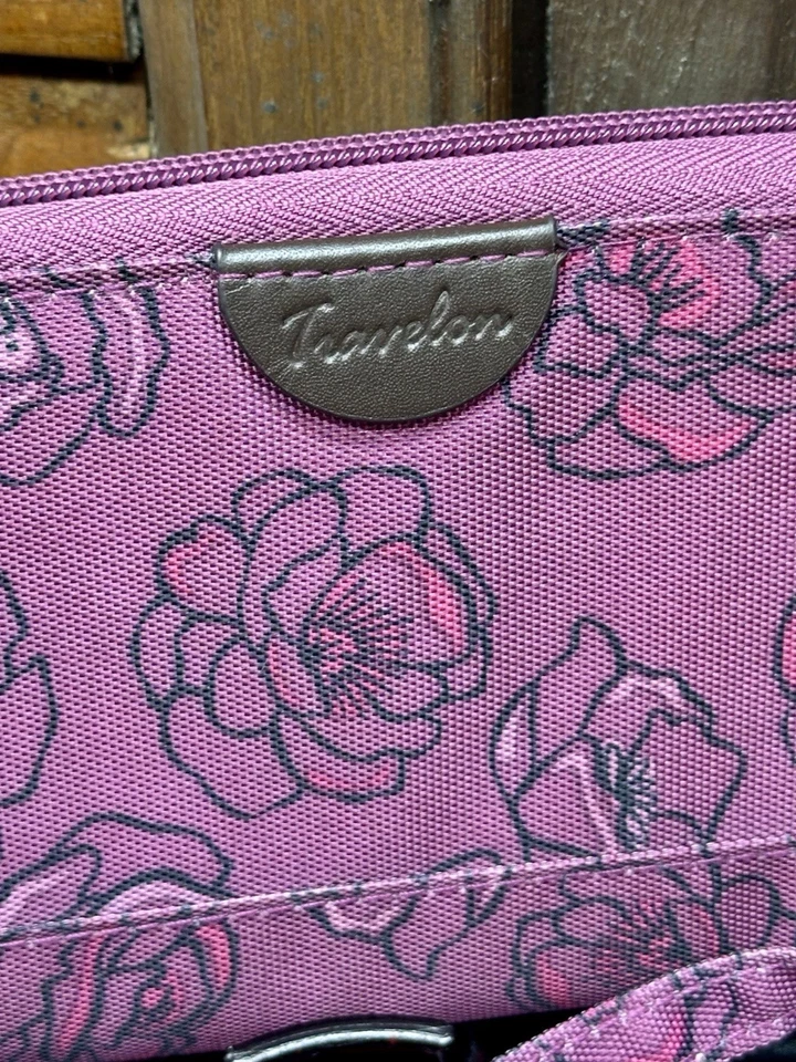 Cartera de muñeca Travelon floral violeta con cremallera alrededor nueva sin etiquetas Foto 3 de 4