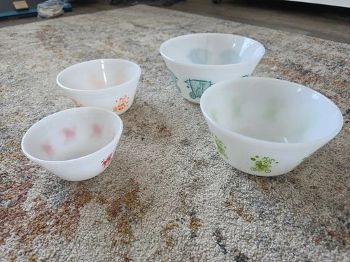 VTG Federal Glass Circus Mixing Bowl Set Of 4 Tiger Clown Horse Milk Glass 1950s