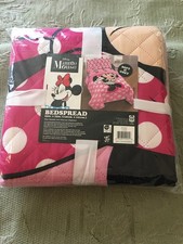 New Minnie Mouse 2 Cute Twin Size Quilted Bedspread by Disney 55 x 75 inches